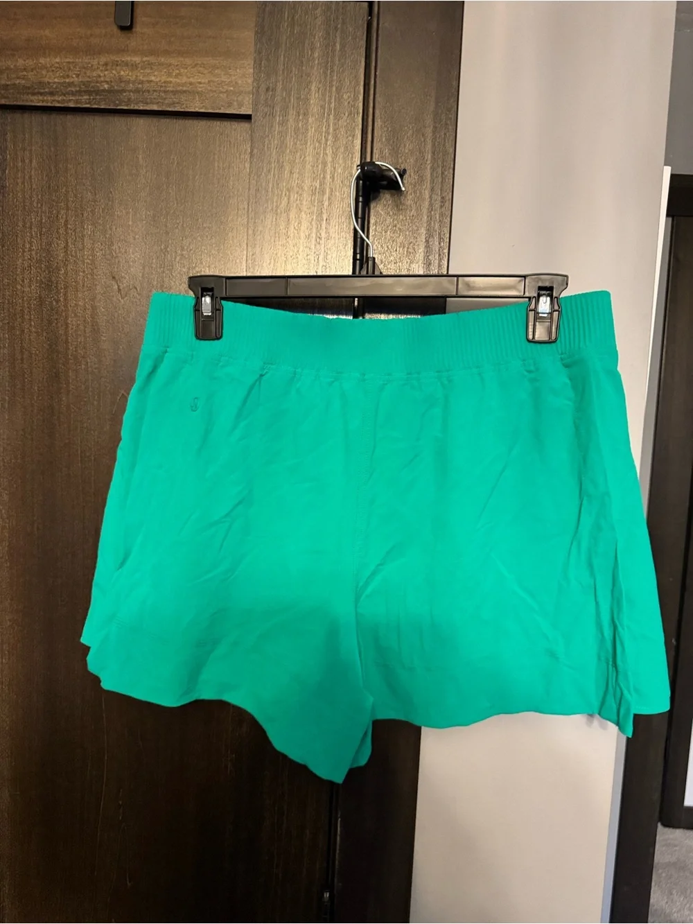 Lululemon stretch woven relaxed fit high rise short 4